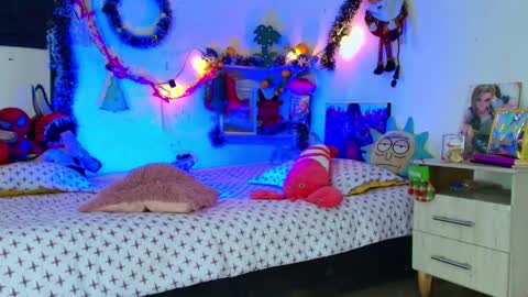 Alisson IG alisson zafiro27 online show from 20, 12, 2025