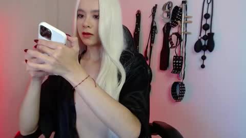 Snapshot of alissonbeckett chatting on 10, 3, 2026 Alisson Beckett online show from 10, 3, 2026