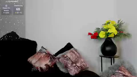 Alisson Domit  online show from 19, 9, 2025