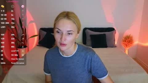alisssarose online show from 4, 10, 2025