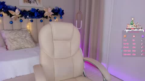 Snapshot of alissyadanger chatting on 22, 12, 2024 TATIS online show from 22, 12, 2024