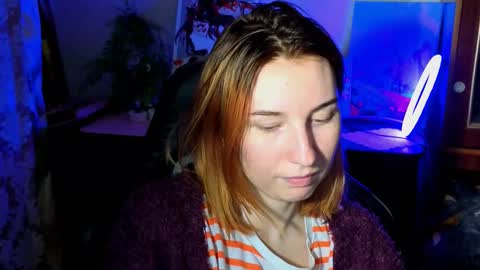 Snapshot of alisun_ chatting on 19, 10, 2025 A L I C E online show from 19, 10, 2025