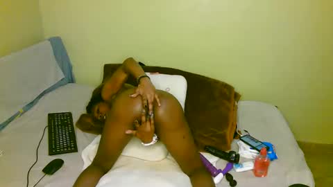 Snapshot of aliyah001 chatting on 15, 10, 2025 aliyah001 online show from 15, 10, 2025