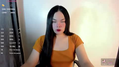 A CUTE GIRL NAME ALIYAH online show from 4, 4, 2026