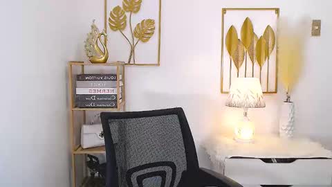 Your Lovely Allena online show from 2, 12, 2024