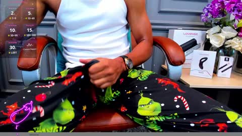 Snapshot of allessandrosantos chatting on 21, 12, 2024 Help me reach 100 likes online show from 21, 12, 2024