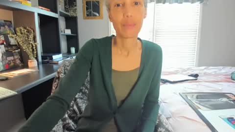 wishlist on bio online show from 20, 1, 2025