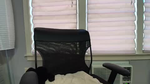 wishlist on bio online show from 22, 10, 2025