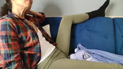 wishlist on bio online show from 16, 12, 2025