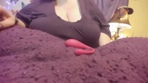 Snapshot of alli_kat78 chatting on 2, 2, 2025 Alli Kat online show from 2, 2, 2025