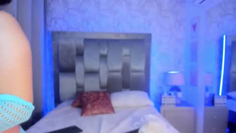 Snapshot of allicewinter chatting on 29, 10, 2025 AlliceWinter online show from 29, 10, 2025