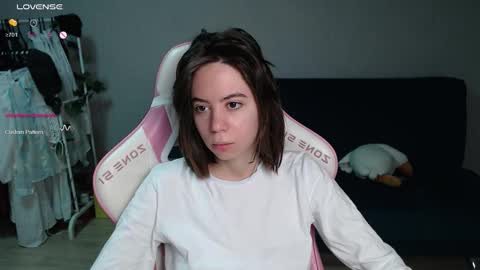 Snapshot of allie_hazie chatting on 23, 2, 2026 alice online show from 23, 2, 2026