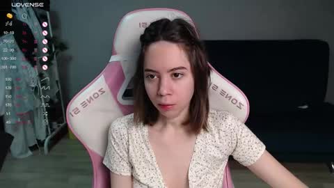 Snapshot of allie_hazie chatting on 13, 3, 2026 alice online show from 13, 3, 2026