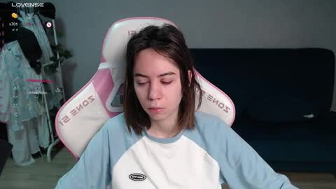 Snapshot of allie_hazie chatting on 14, 3, 2026 alice online show from 14, 3, 2026