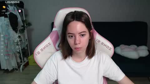 Snapshot of allie_hazie chatting on 15, 3, 2026 alice online show from 15, 3, 2026