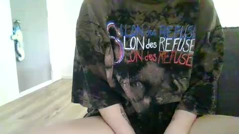 alliebearx online show from 13, 1, 2025