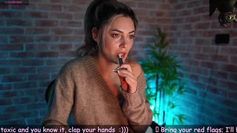 Snapshot of alliesynns chatting on 19, 1, 2025 Allie online show from 19, 1, 2025