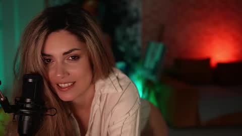 Snapshot of alliesynns chatting on 1, 3, 2025 Allie online show from 1, 3, 2025