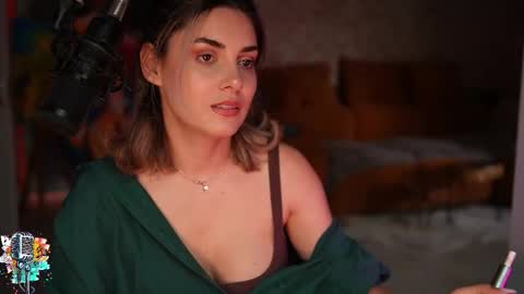 Snapshot of alliesynns chatting on 10, 9, 2025 Allie online show from 10, 9, 2025