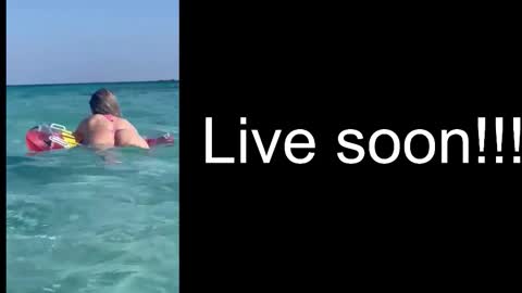 Snapshot of alliesynns chatting on 19, 10, 2025 Allie online show from 19, 10, 2025