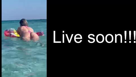 Snapshot of alliesynns chatting on 24, 10, 2025 Allie online show from 24, 10, 2025