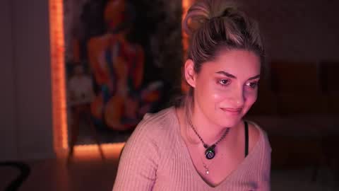 Snapshot of alliesynns chatting on 14, 11, 2025 Allie online show from 14, 11, 2025