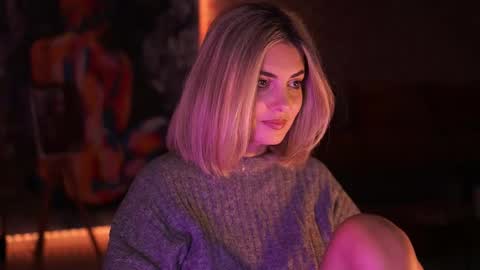 Snapshot of alliesynns chatting on 19, 11, 2025 Allie online show from 19, 11, 2025