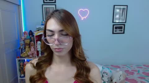   online show from 28, 2, 2025