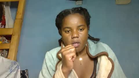 Snapshot of allizida01 chatting on 17, 11, 2025 allizida01 online show from 17, 11, 2025