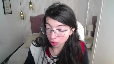 Snapshot of alllyson_ chatting on 16, 12, 2025 alison online show from 16, 12, 2025