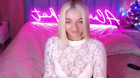 AlwaysHot online show from 16, 12, 2025