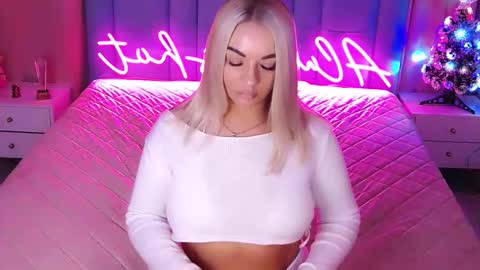 AlwaysHot online show from 7, 1, 2026