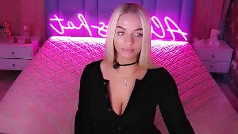 Snapshot of allwayshottt chatting on 12, 2, 2026 AlwaysHot online show from 12, 2, 2026