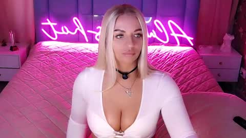 Snapshot of allwayshottt chatting on 2, 3, 2026 AlwaysHot online show from 2, 3, 2026