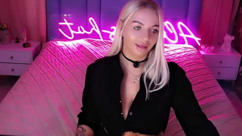 Snapshot of allwayshottt chatting on 18, 3, 2026 AlwaysHot online show from 18, 3, 2026