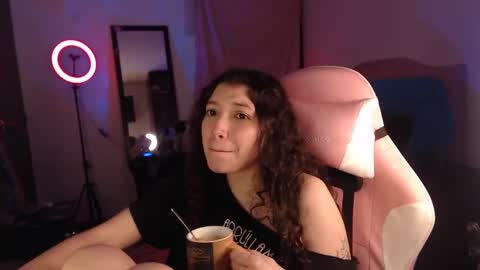 Snapshot of ally_donfort chatting on 10, 2, 2025 Ally online show from 10, 2, 2025