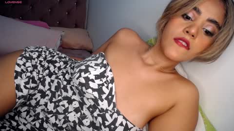 Snapshot of ally_summer chatting on 29, 1, 2025 ally_summer online show from 29, 1, 2025