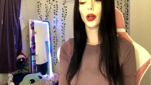 Ally Girl In Her Ally World online show from 5, 12, 2024