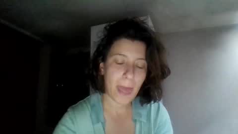 Snapshot of alma_amy chatting on 8, 2, 2025 Alma online show from 8, 2, 2025