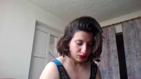 Snapshot of alma_amy chatting on 25, 2, 2025 Alma online show from 25, 2, 2025