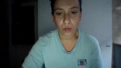 Snapshot of alma_amy chatting on 15, 9, 2025 Alma online show from 15, 9, 2025