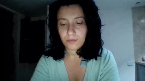 Snapshot of alma_amy chatting on 21, 9, 2025 Alma online show from 21, 9, 2025