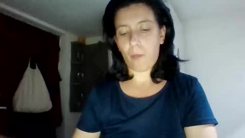 Snapshot of alma_amy chatting on 24, 9, 2025 Alma online show from 24, 9, 2025