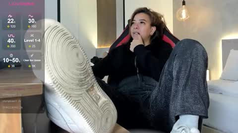 Snapshot of alma_fenix chatting on 28, 10, 2025 ALMA FENIX online show from 28, 10, 2025