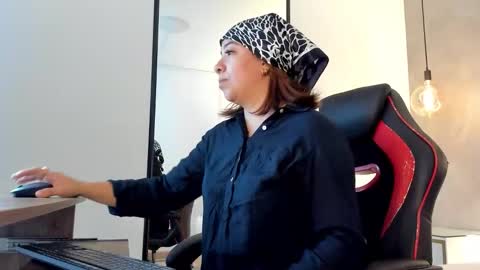 Snapshot of alma_fenix chatting on 3, 11, 2025 ALMA FENIX online show from 3, 11, 2025