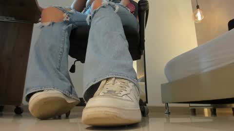 Snapshot of alma_fenix chatting on 10, 11, 2025 ALMA FENIX online show from 10, 11, 2025