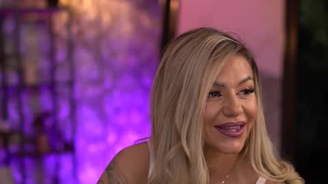 Snapshot of almavelia chatting on 25, 10, 2025 Alma online show from 25, 10, 2025