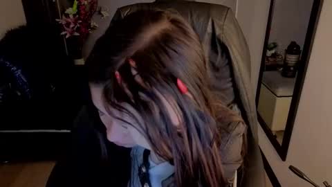 Snapshot of almma_ chatting on 20, 10, 2025 ALMMA online show from 20, 10, 2025