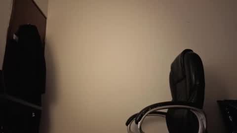 Snapshot of almma_ chatting on 12, 11, 2025 ALMMA online show from 12, 11, 2025