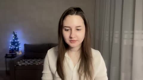 Snapshot of almostinnocent_ chatting on 14, 12, 2025 Anna online show from 14, 12, 2025